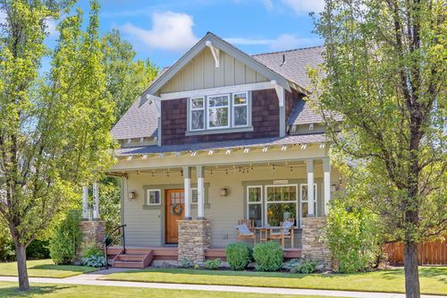 1650 Nw Ivy Ave, Redmond, OR, 97756-8494 | Card Image