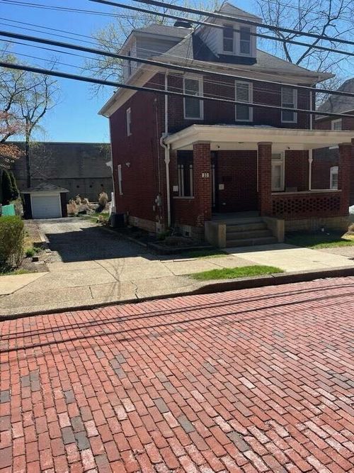 33 Kenmore Ave, Pittsburgh, PA, 15221-4829 | Card Image