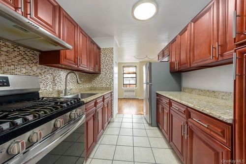 7g-8325 Vietor Avenue, New York, NY, 11373 | Card Image