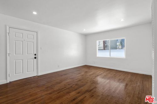 apt-a-616 Sunset Ave, Venice, CA, 90291-2755 | Card Image
