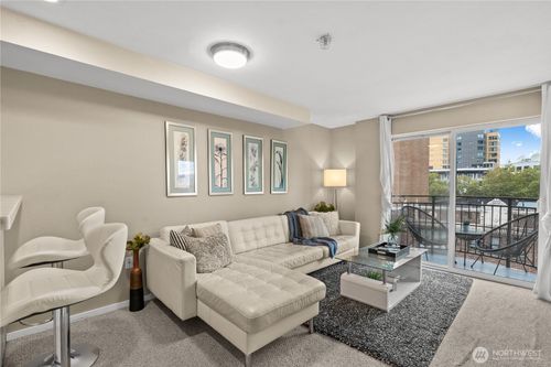 apt-604-425 Vine St, Seattle, WA, 98121-1593 | Card Image
