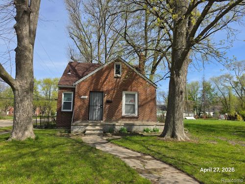 15801 E State Fair St, Detroit, MI, 48205-2010 | Card Image