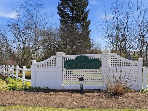 unit-e10-360 Littleton Rd, Chelmsford, MA, 01824-3371 | Card Image