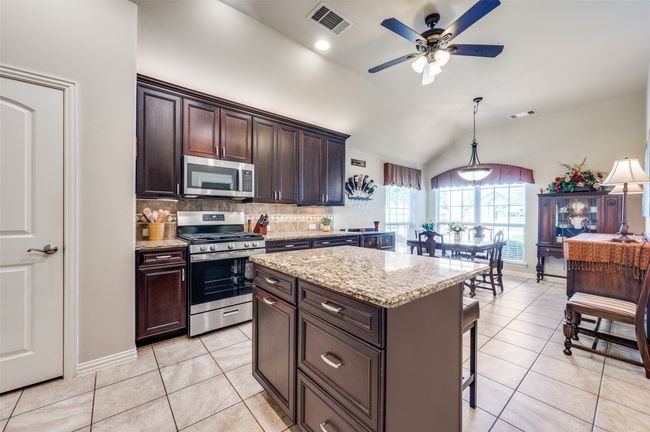11101 La Jolla Way, House other with 2 bedrooms, 2 bathrooms and null parking in Denton TX | Image 12