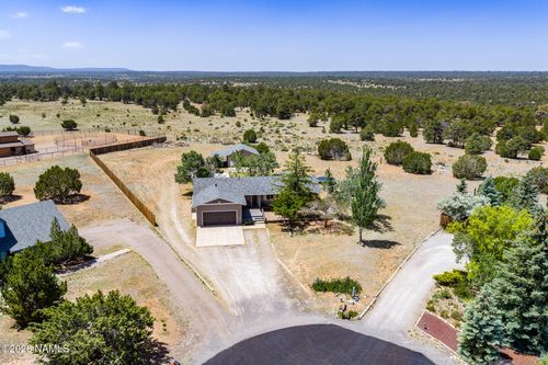9900 W Pinto Drive W, Flagstaff, AZ, 86004 | Card Image