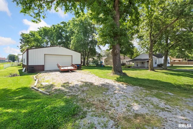 100 E Adams St, House other with 2 bedrooms, 1 bathrooms and null parking in Du Quoin IL | Image 16