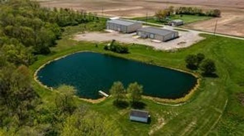2822 N County Road 330e, Mattoon, IL, 61938-6769 | Card Image