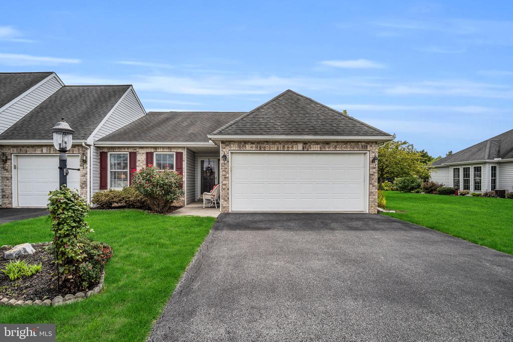 Longwood Dr, Mechanicsburg, PA 17050
