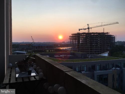 apt-w710-490 M St Sw, WASHINGTON, DC, 20024-2642 | Card Image