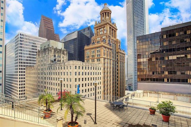 UNIT-1104 - 914 Main St, Condo with 3 bedrooms, 3 bathrooms and 2 parking in Houston TX | Image 30