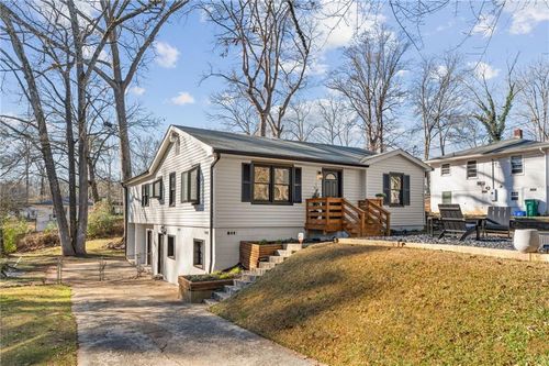 1044 Pinedale Dr Se, Smyrna, GA, 30080-4223 | Card Image
