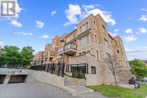 151-80 Parrotta Dr, Toronto, ON, M9M0E6 | Card Image