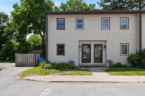 l-89 N Champlain St, Burlington, VT, 05401-4319 | Card Image