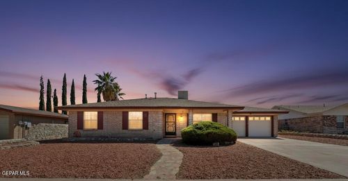 11312 Tom Ulozas Dr, El Paso, TX, 79936-4721 | Card Image
