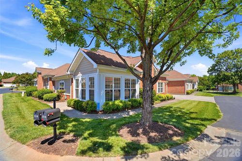 2118 N Castle Ct, Matthews, NC, 28105-5426 | Card Image