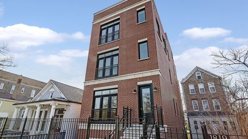 1815 W 19th St, Chicago, IL, 60608-5281 | Card Image