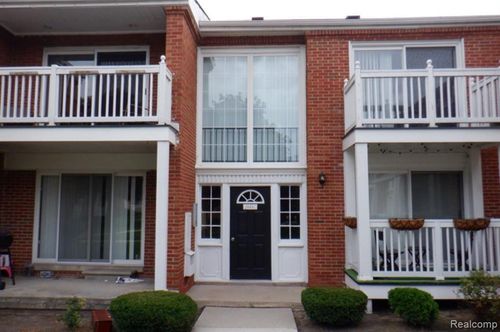 apt-211-2445 Torquay Ave, Royal Oak, MI, 48073-1137 | Card Image