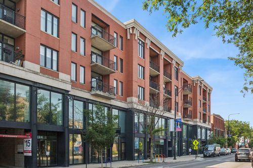 d712-3232 N Halsted St, Chicago, IL, 60657-3597 | Card Image