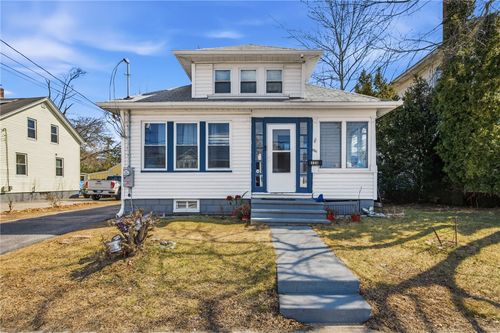 526 Post Rd, Warwick, RI, 02888-1427 | Card Image