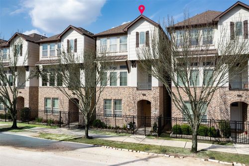 351 W 26th St, Houston, TX, 77008-2005 | Card Image