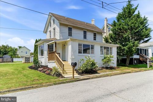210 New St, AVONDALE, PA, 19311-1179 | Card Image