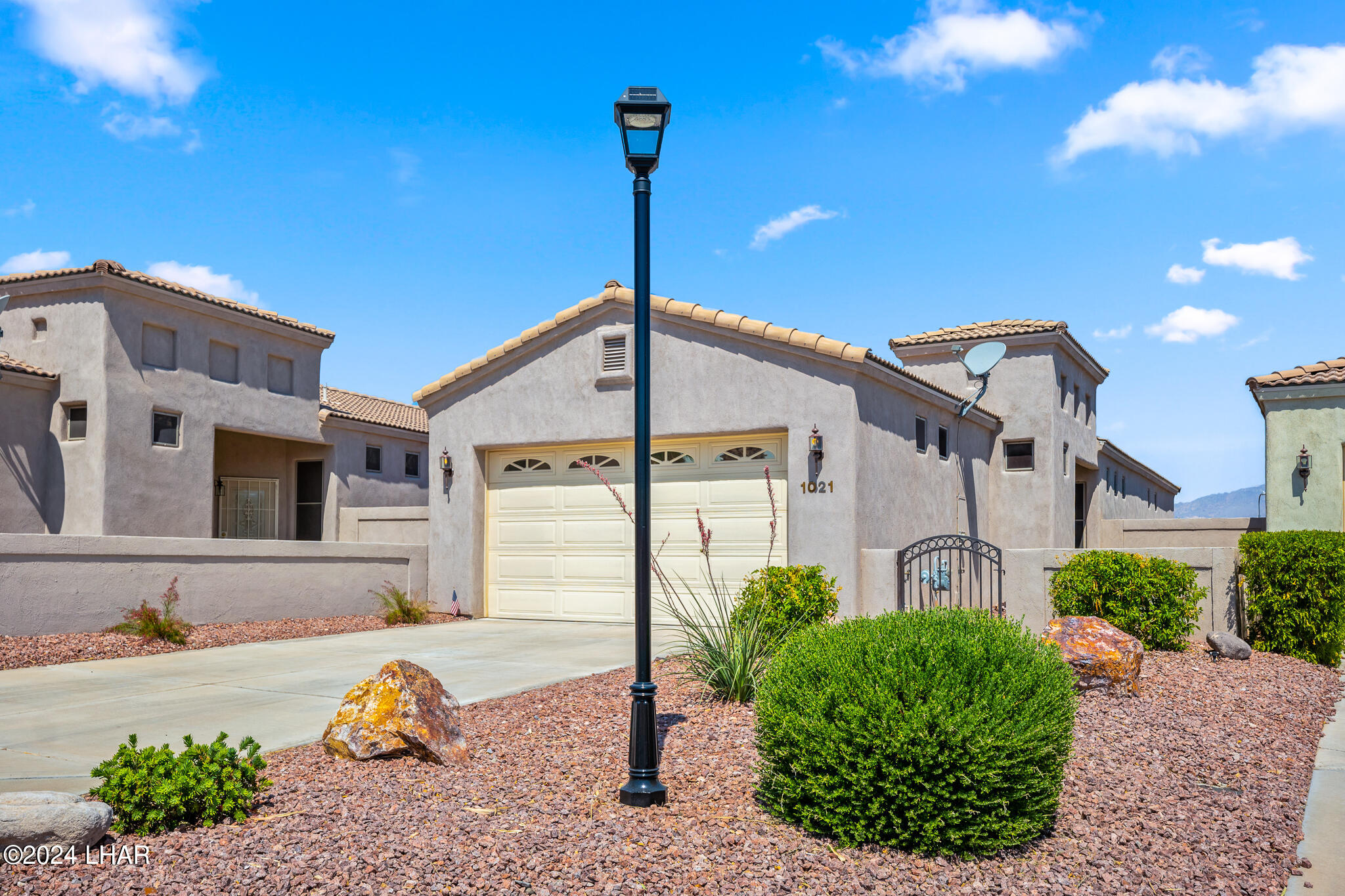 Bella Luna Dr, Bullhead City, AZ 86429