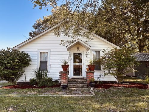 1214 E Lincoln St, Tullahoma, TN, 37388-2618 | Card Image