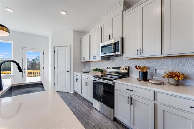 6117 Wayburn St, Townhouse with 3 bedrooms, 4 bathrooms and 2 parking in Tucker GA | Image 13