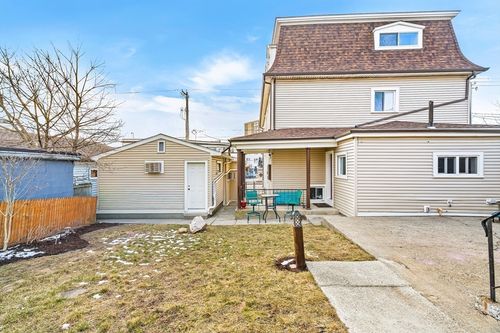 1-712-722 Eastern Ave, Fall River, MA, 02723-2031 | Card Image