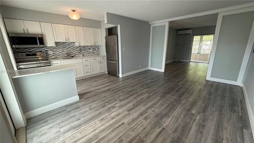 apt-206n-2115 Ne 42nd Ct, Lighthouse Point, FL, 33064-9035 | Card Image