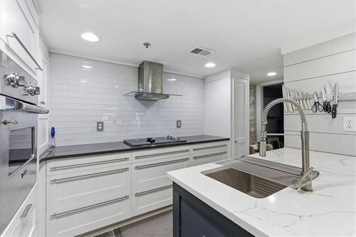 unit-124-2855 Peachtree Rd Ne, Atlanta, GA, 30305-3100 | Card Image