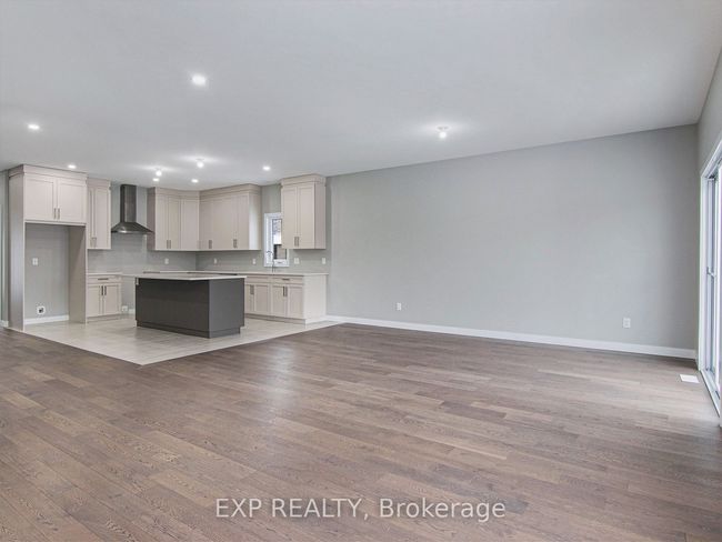 56 Mayer St, House other with 3 bedrooms, 2 bathrooms and 2 parking in Limoges ON | Image 10