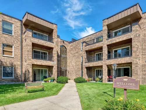 apt-202-2220 Midland Grove Rd, Roseville, MN, 55113-3862 | Card Image
