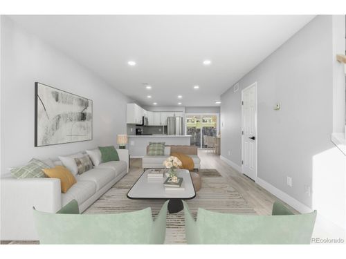 932 S Peoria St, Aurora, CO, 80012-3334 | Card Image