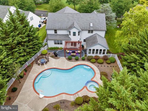 4189 Hill Terrace Dr, SINKING SPRING, PA, 19608-9365 | Card Image