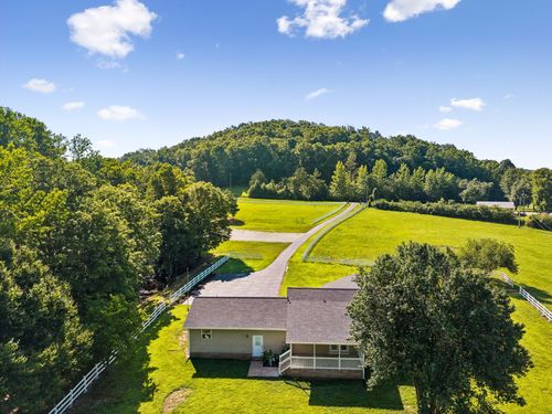 1513 Centerville Hwy, Hohenwald, TN, 38462-5435 | Card Image