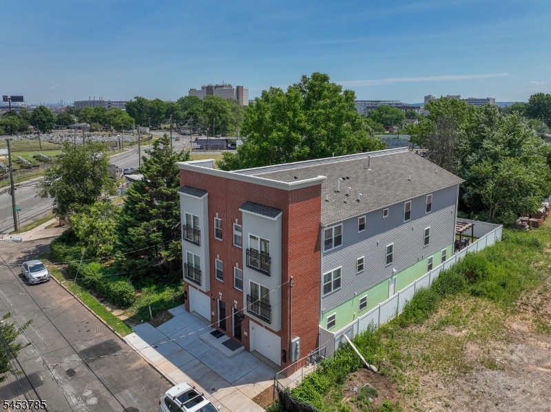 Residential Income in Newark City