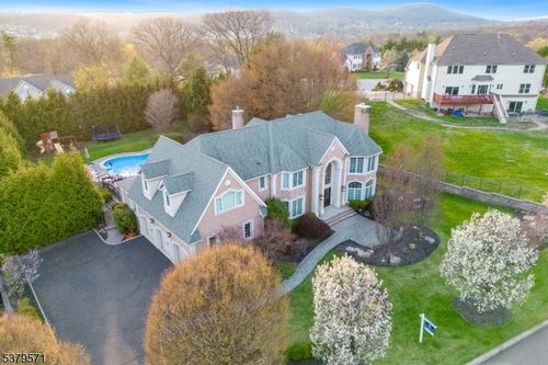 5 Carla Ct, North Haledon, NJ, 07508-2461 | Card Image