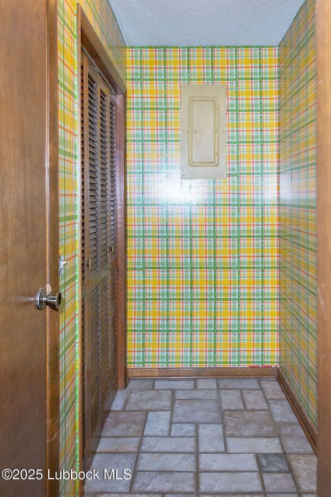 Bonus storage room (Near Kitchen) | Image 9