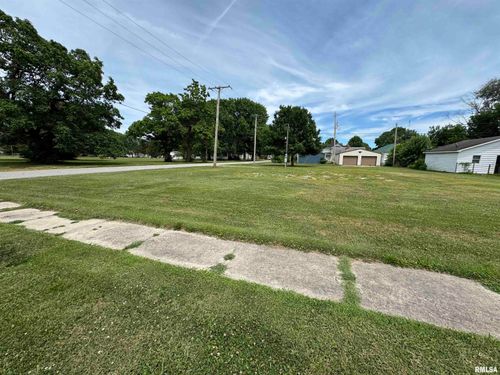 635 N Beech St, Centralia, IL, 62801-2505 | Card Image