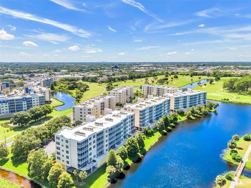 apt-6302-1200 Country Club Dr, LARGO, FL, 33771-2185 | Card Image