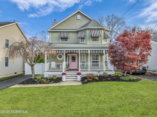 512 Oak Ter, Point Pleasant Boro, NJ, 08742-2710 | Card Image