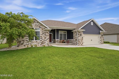 305 Ridgepoint Cir, Waterville, OH, 43566-1605 | Card Image