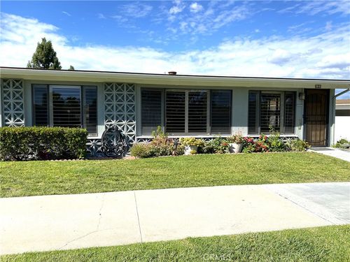 13751 Saint Andrews Dr, Seal Beach, CA, 90740-5479 | Card Image