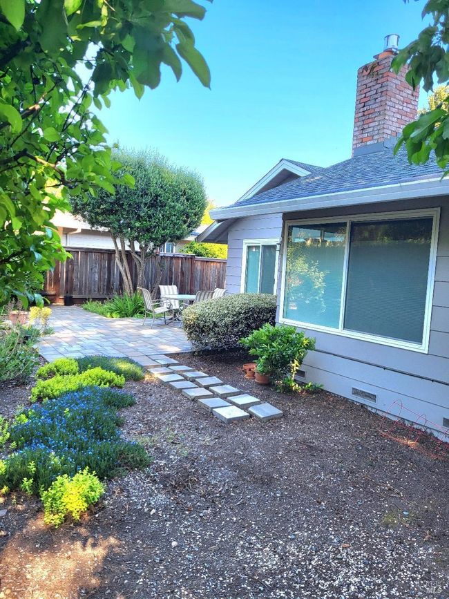 123 Old Oak Ln, House other with 2 bedrooms, 2 bathrooms and 4 parking in Santa Rosa CA | Image 31
