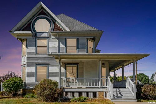 402 S 2nd St, Maquoketa, IA, 52060-2926 | Card Image