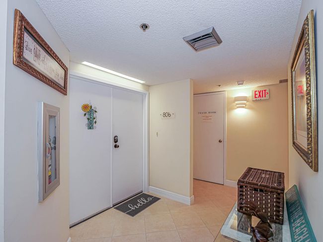 806 - 3100 N Highway A1a, Condo with 3 bedrooms, 2 bathrooms and null parking in Hutchinson Island FL | Image 20