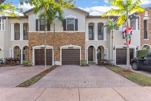 10318 Nw 30th Ter, Doral, FL, 33172-5050 | Card Image