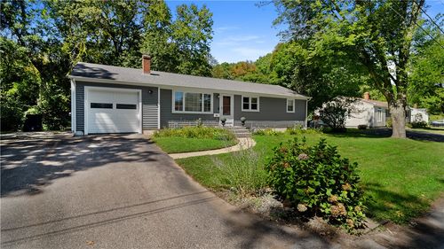 40 Sachem Rd, North Kingstown, RI, 02852-2108 | Card Image