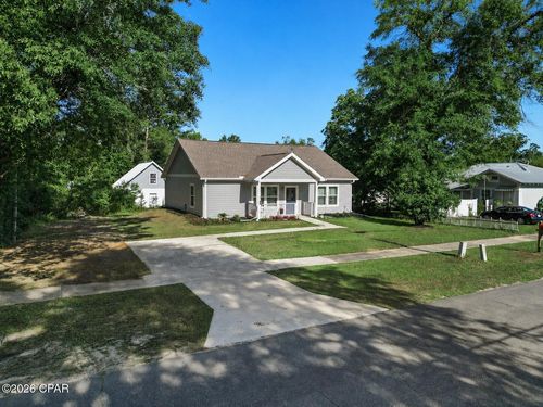16424 Se Pear St, Blountstown, FL, 32424-2164 | Card Image